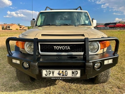 Used Toyota FJ Cruiser 4.0 V6 for sale in Gauteng