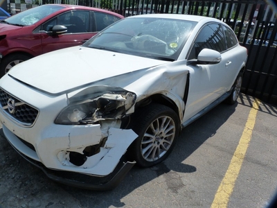 Volvo C30 1.6 Manual White - 2011 STRIPPING FOR SPARES
