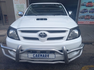 2008 Toyota Hilux 3.0 D-4D D/Cab 4x4 Raider, White with 109000km available now!