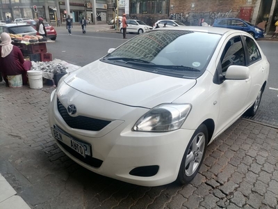2006 Toyota Yaris 1.3 Xs 5-Door, White with 79000km available now!