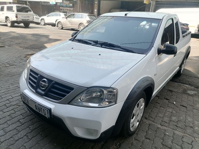 2010 Nissan NP200 1.6 8V A/C, White with 79000km available now!