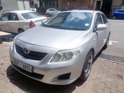 2010 Toyota Corolla 1.6 Advanced, Silver with 90000km available now!