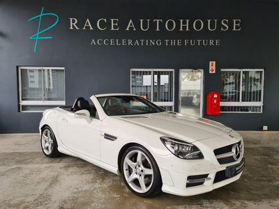 2014 Mercedes-Benz SLK200 AMG Automatic Convertible (Immaculate!!!) Fully loaded!!!