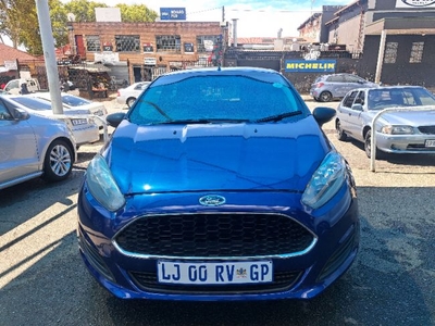 2016 Ford Fiesta 1.6 5-door Trend For Sale in Gauteng, Johannesburg