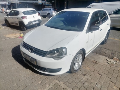 2016 Volkswagen Polo Vivo Hatch 1.4 Trendline, White with 61000km available now!