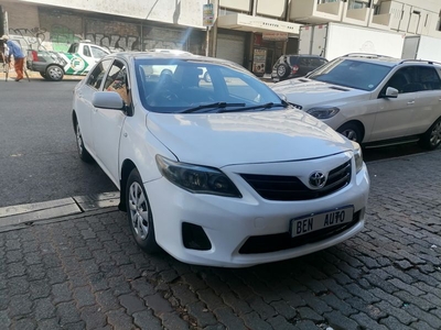 2017 Toyota Corolla Quest 1.6, White with 85000km available now!