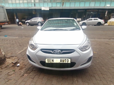 2018 Hyundai Accent 1.6 GL, White with 54000km available now!