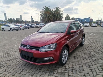 New Volkswagen Polo Vivo 1.6 Comfortline Auto 5