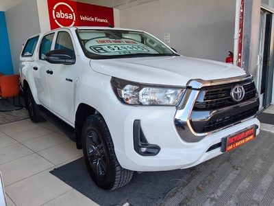 WHITE Toyota Hilux 2.4 GD-6 D/Cab 4x4 SRX AT with 102558km available now!
