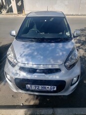 I'm selling my kia picnto 2016 1.1 Lx nothing wrong with the start and go.