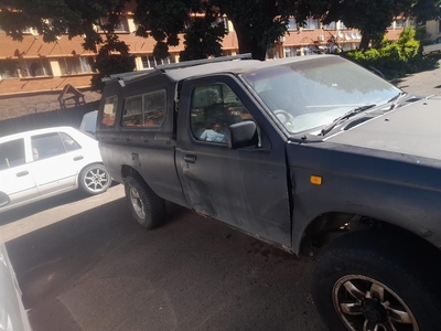 Bakkie for sale slightly needs attention with a canoppy