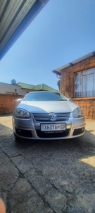BARGAIN OF THE MONTH JETTA 5 1.6 IN EMACULENT CONDITION AND ACCIDENT FREE