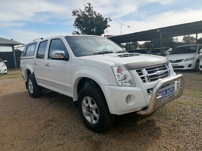 2010 Isuzu KB 300 D-TEQ D/Cab LX (Cloth), White with 130000km available now!