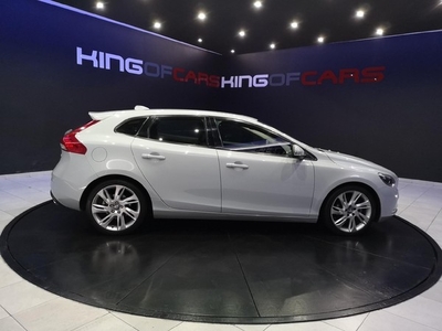Used Volvo V40 T3 Essential for sale in Gauteng