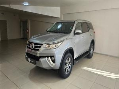 Toyota Fortuner 2.4GD-6 Raised Body automatic