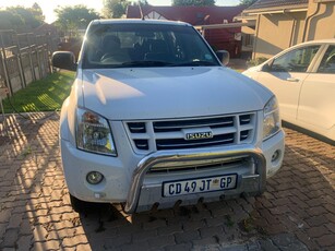 2012 Isuzu KB 250D-Teq Double Cab LE KB72 For Sale