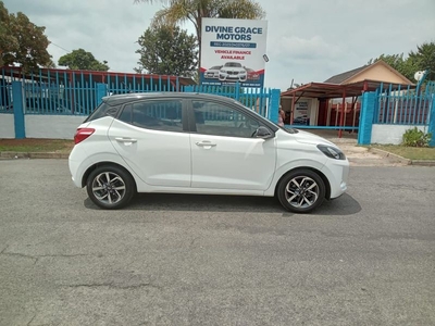Hyundai Grand i10 1.2 Fluid, White with 18000km, for sale!