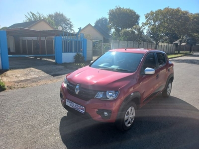 Renault Kwid 1.0 Dynamique, Red with 116000km, for sale!