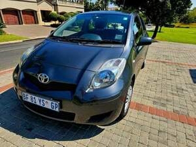 Toyota Yaris 2011, Manual, 1.3 litres - Ackerville