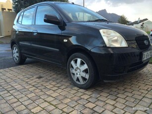 2005 Kia Picanto Hatchback low kms Light of fuel Nippy runabout