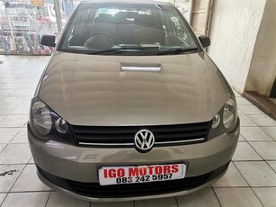 2013 VW Polo Vivo 1.6 72685km.Manual Mechanically perfect with Clothes Seat