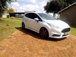 2016 FORD FIESTA 1.6 ST ECOBOOST GDTI MANUAL