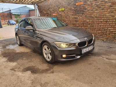 2013 BMW 3 Series 320i Sport Auto For Sale