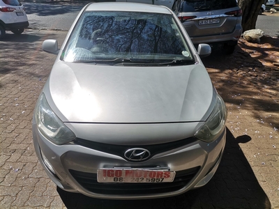 2013 HYUNDAI I20 1.4MANUAL 84.000KM Mechanically perfect with Clothes Seat