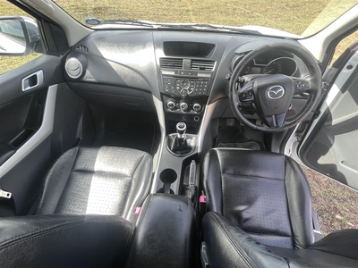 Mazda BT 50 2.2 2012. Double Cab, Canopy, Black leather interior.