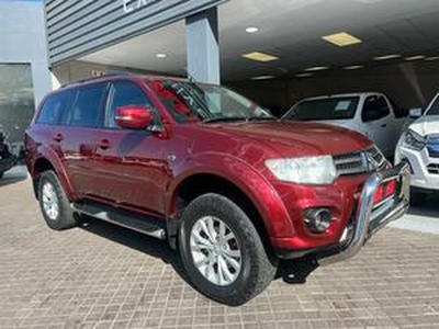 Mitsubishi Pajero 2014, Automatic, 2.5 litres - Port Elizabeth