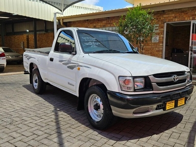 Used Toyota Hilux 2000 SWB Single