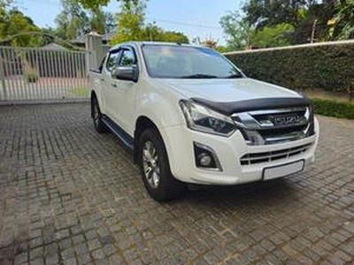 Isuzu N-Series 2018, Automatic, 3 litres - Cape Town