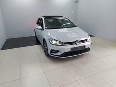 Volkswagen Golf 2017, Automatic, 1.4 litres - Polokwane
