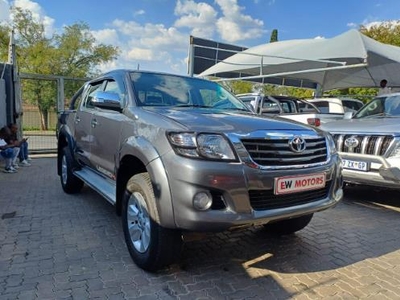 2013 Toyota Hilux 2.7 Double Cab Raider Dakar Edition For Sale in Gauteng, Johannesburg