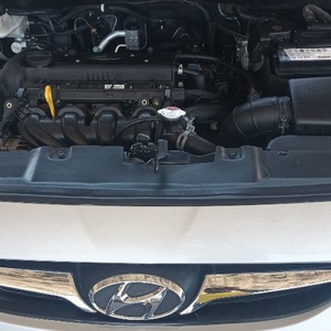 Hyundai Accent 1.6 Gls Manual Petrol sedan