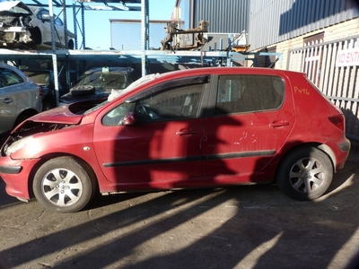 Peugeot 307 1.6 X-Line Manual Red - 2006 STRIPPING FOR SPARES