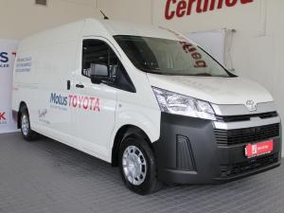 Toyota Quantum 2.8 SLWB panel van