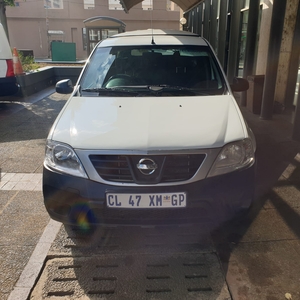 2013 Nissan NP200 canopy in a very good condition