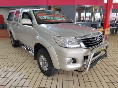 2014 Toyota Hilux 2.7 VVT-i DAKAR PLEASE CALL ASH-0836383185
