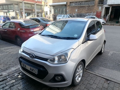 2015 Hyundai Grand i10 1.2 Motion, Silver with 89000km available now!