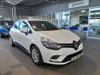 2019 Renault Clio 0.9 Authentique Turbo, White with 88000km available now!