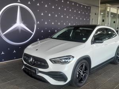 Mercedes-Benz GLA GLA200