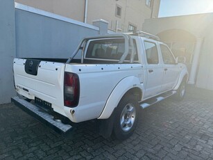 2009 Nissan Hardbody 2.4i double cab 4X4