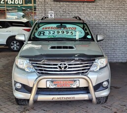 2013 Toyota Fortuner 3.0 D-4D Raised Body AT for sale!PLEASE CALL DAVINO@0817541712