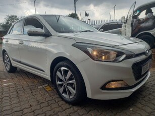 2017 Hyundai i20 1.4 Fluid For Sale in Gauteng, Johannesburg