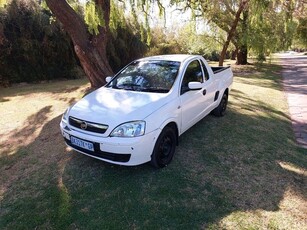 Corsa bakkie R49000