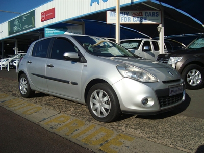 2012 Renault Clio III 1.6 Yahoo 5-dr For Sale
