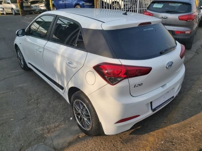 2015 Hyundai i20 1.4 fluid For Sale in Gauteng, Johannesburg