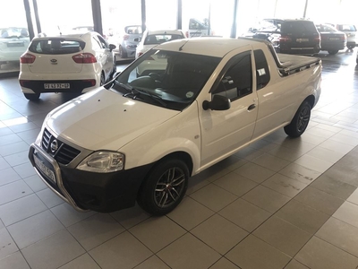 2019 Nissan NP200 1.6 A-C Safety Pack
