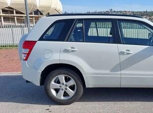 2010 Suzuki Grand Vitara 2.4 AT